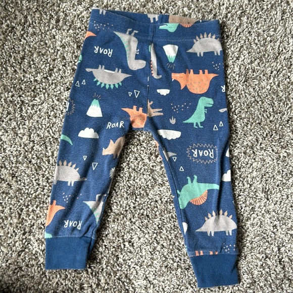Old Navy 18-24 month dinosaur print pajamas for boys - Picture 4 of 5